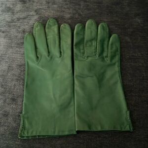 Vintage Green Leather Gloves